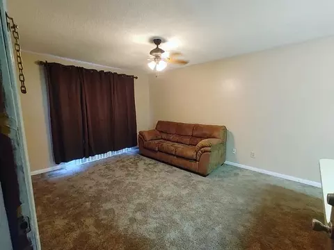 4780 Pontchartrain Dr #112, Slidell, LA 70458