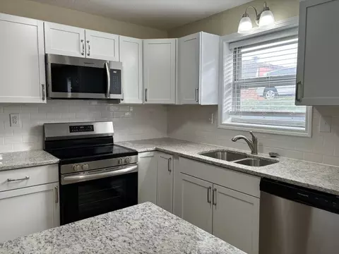 5932 Outlook St, Mission, KS 66202
