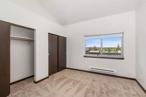 12118 SE 31st St, Bellevue, WA 98005