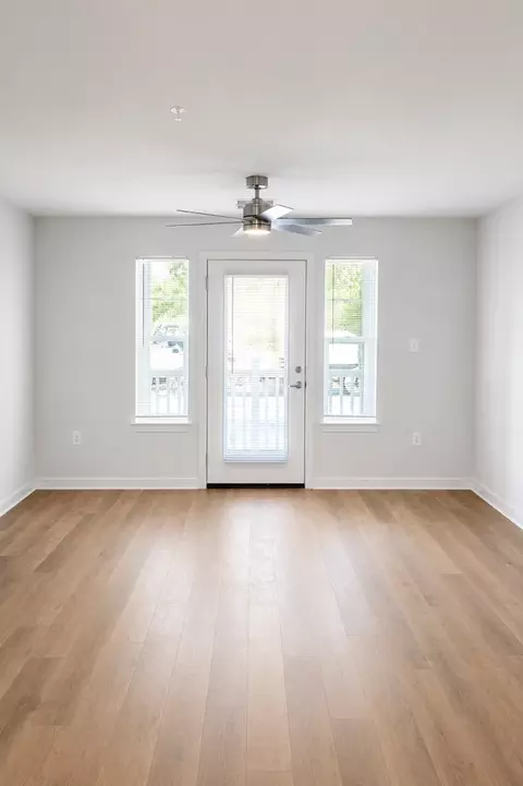 3303 Rozzelles Ferry Rd, Charlotte, NC 28216