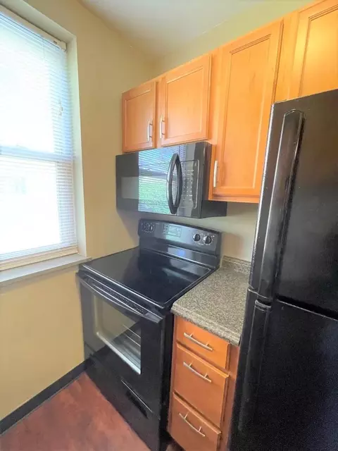 5712 Phillips Ave #B9, Pittsburgh, PA 15217