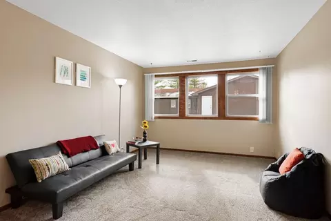 4301 Lincoln Swing, Ames, IA 50014