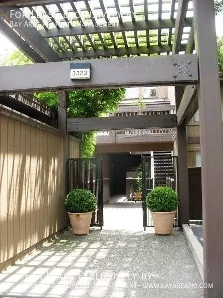 3323 La Mesa Dr #6, San Carlos, CA 94070
