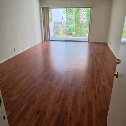 275 S Oakland Ave, Pasadena, CA 91101