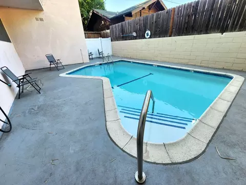 275 S Oakland Ave, Pasadena, CA 91101 photo 10