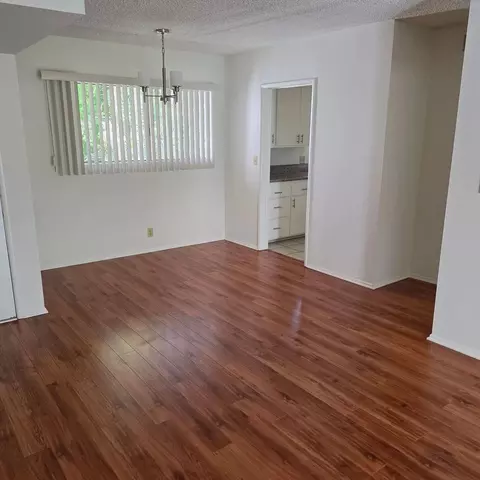 275 S Oakland Ave, Pasadena, CA 91101 photo 2