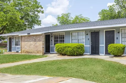 135 Ignico Dr, Warner Robins, GA 31093