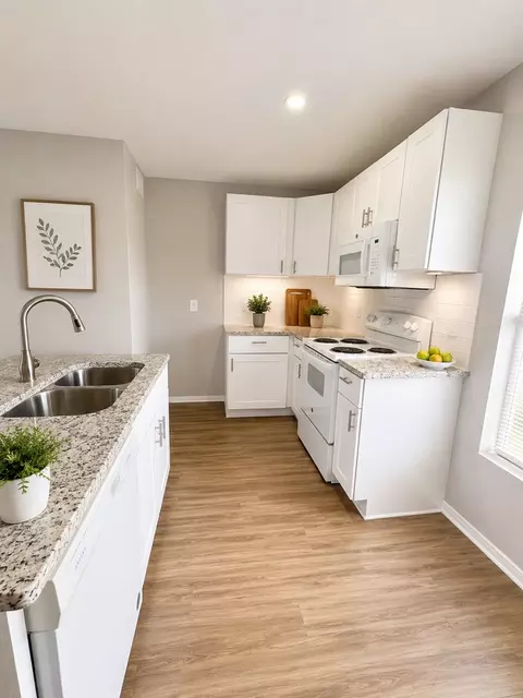 901 Bessie St, Fort Worth, TX 76104