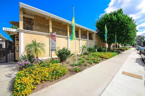 18339 Collins St, Los Angeles, CA 91356