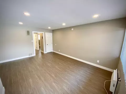 455 W Dryden St, Glendale, CA 91202 photo 2