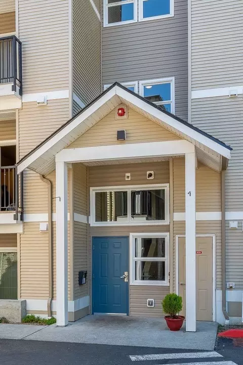10436 SE Carr Rd, Renton, WA 98055