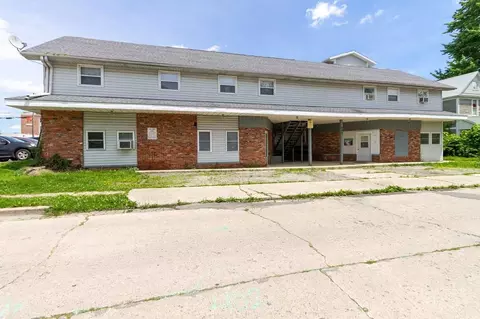 402 N Calvert St, Muncie, IN 47303