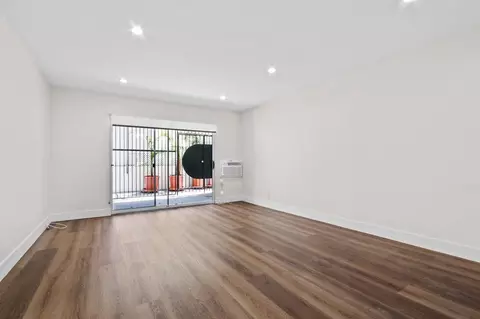 1264 N Sweetzer Ave, West Hollywood, CA 90069