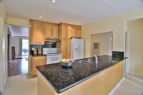 1053 Chico Ct, Sunnyvale, CA 94085