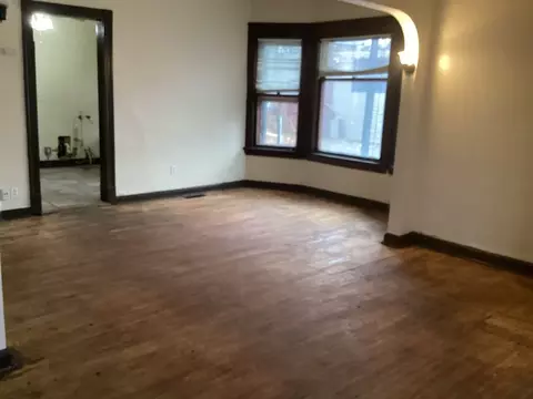 237 N 36th St, Milwaukee, WI 53208