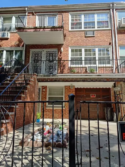 229 74th St #3, Brooklyn, NY 11209