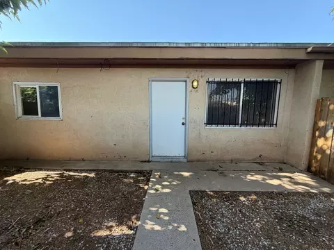 1033 Alvarado Dr SE, Albuquerque, NM 87108
