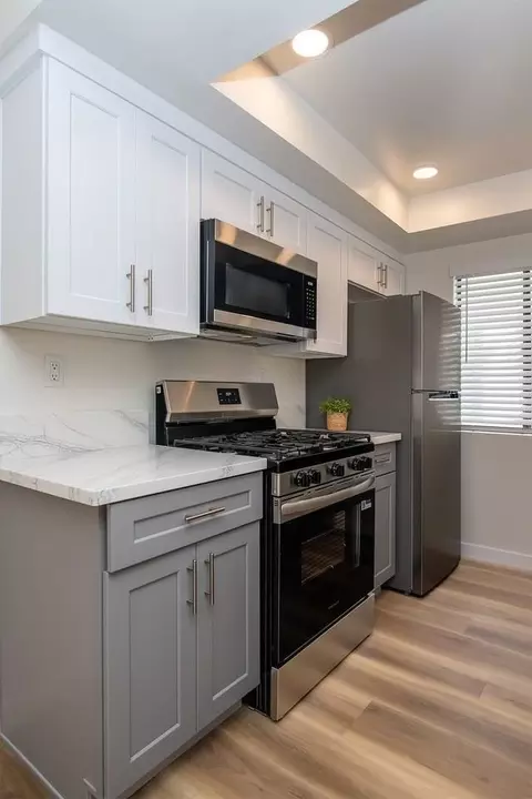 226 Elmwood Ave, Burbank, CA 91502 photo 9