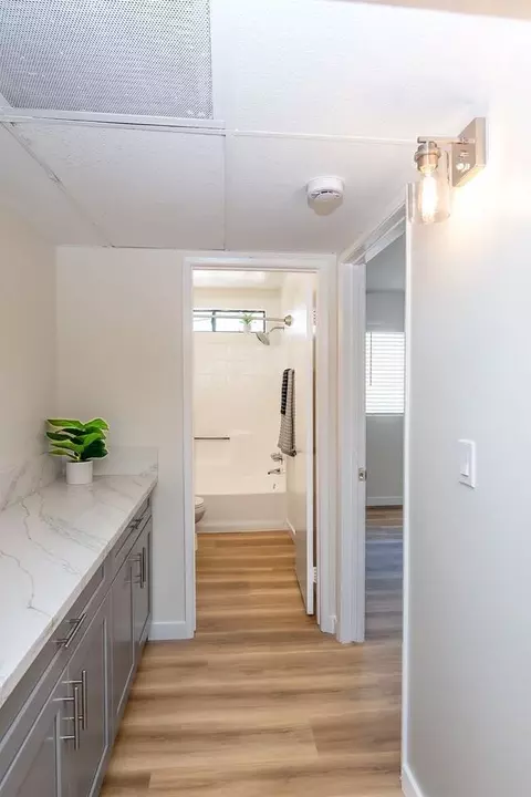 226 Elmwood Ave, Burbank, CA 91502 photo 12