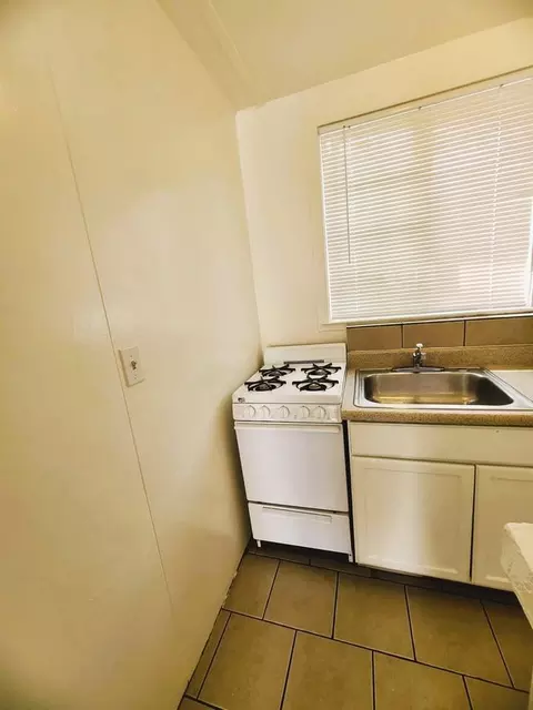 1425 Macarthur Blvd, San Leandro, CA 94577