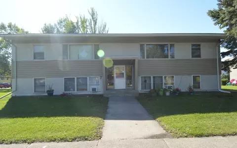 1117 13th Ave S, Grand Forks, ND 58201