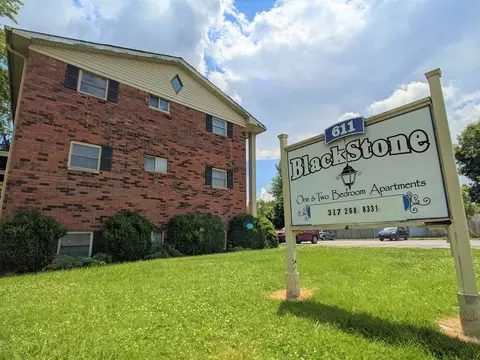 611 N Meridian St, Greenwood, IN 46143