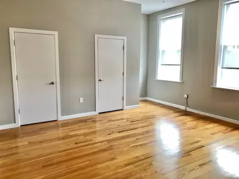 231 E North Ave, Baltimore, MD 21202 photo 2