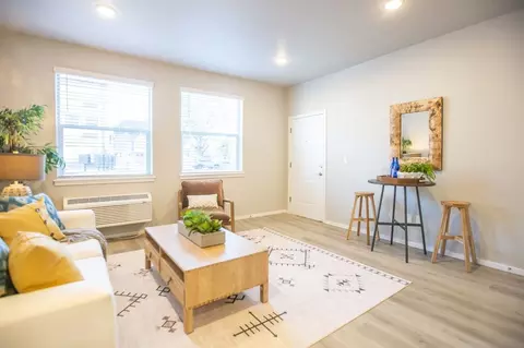 421 NE 80th Ave, Hillsboro, OR 97006