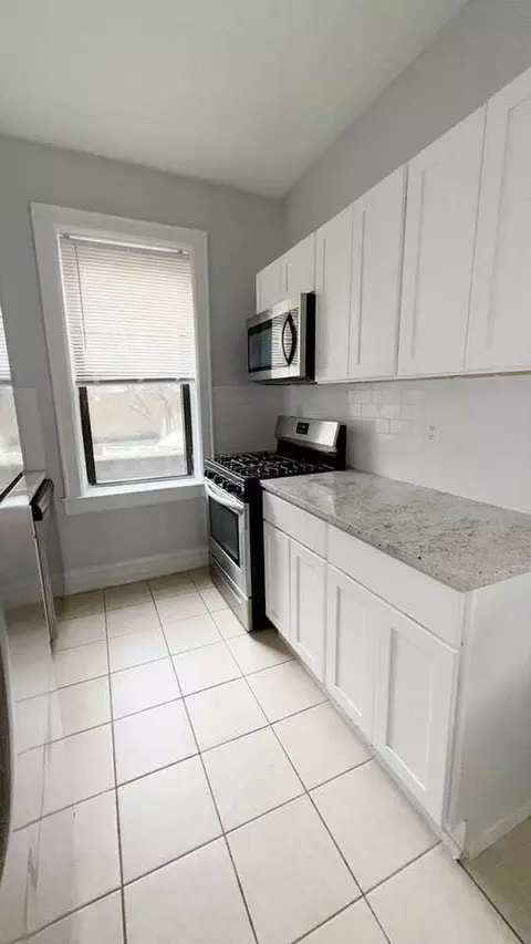 68 Van Reypen St, Jersey City, NJ 07306