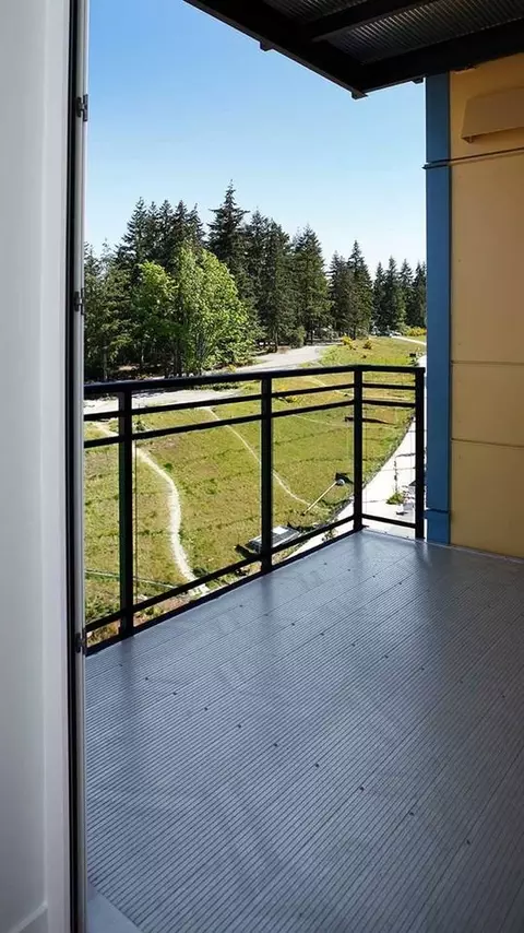 15301 NE Turing St, Redmond, WA 98052 photo 16