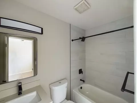 185 Saxony Rd, Encinitas, CA 92024