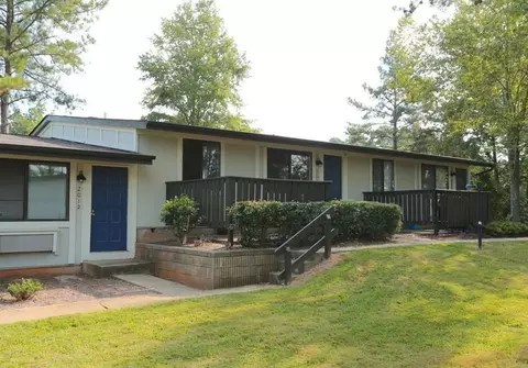 209 Meadowood Cmns, Norcross, GA 30071