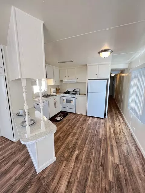 954 Henderson Ave, Sunnyvale, CA 94086 photo 3
