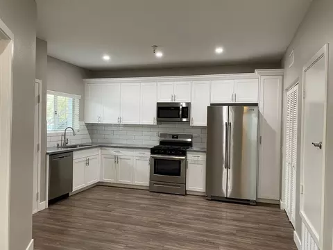 195 Johnston Ln, San Marcos, CA 92069