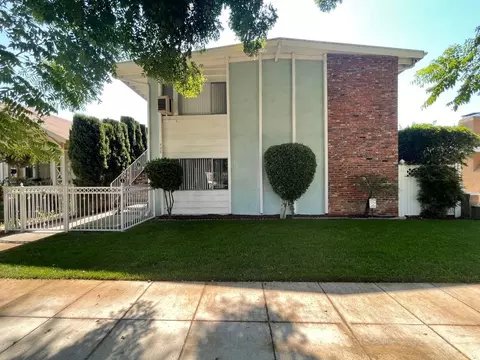 526 W Chestnut St, Anaheim, CA 92805