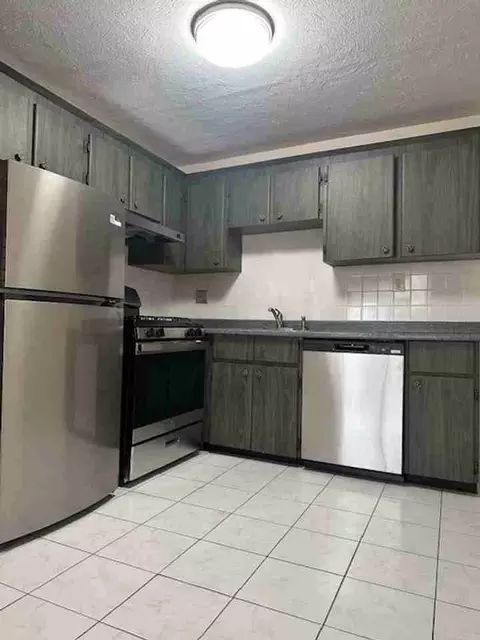362 Centre St, Quincy, MA 02169