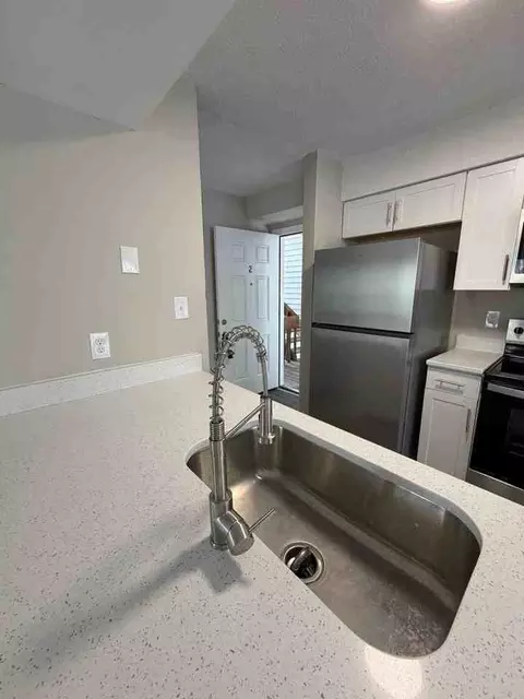 712 Grayson St 711 Rockingham St, Norfolk, VA 23523