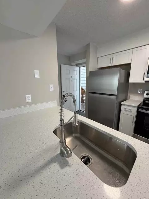 712 Grayson St 711 Rockingham St #712-712, Norfolk, VA 23523