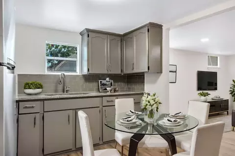 107 E 11th St, Kemp, TX 75143