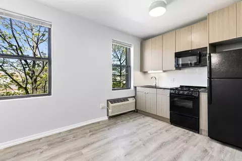 4875 N Magnolia Ave, Chicago, IL 60640