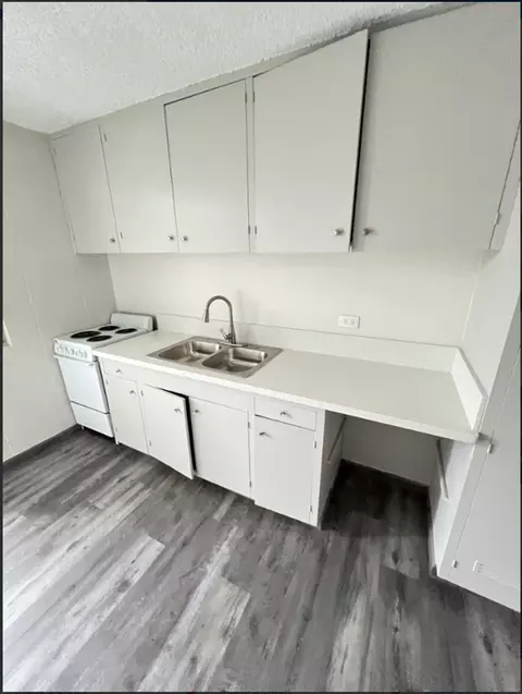 910 Birch St, Honolulu, HI 96814