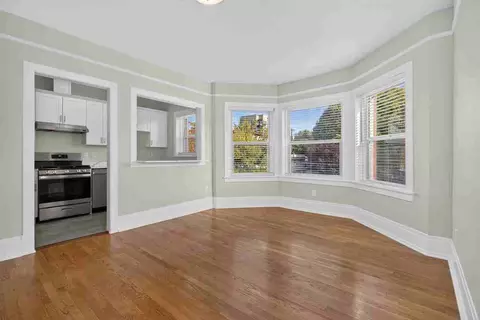 305 Bellevue Ave E, Seattle, WA 98102