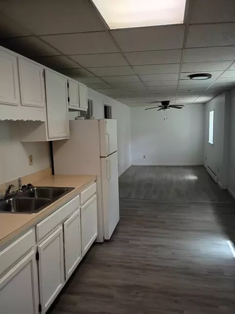 240 Oakhurst Ln, Thompsontown, PA 17094