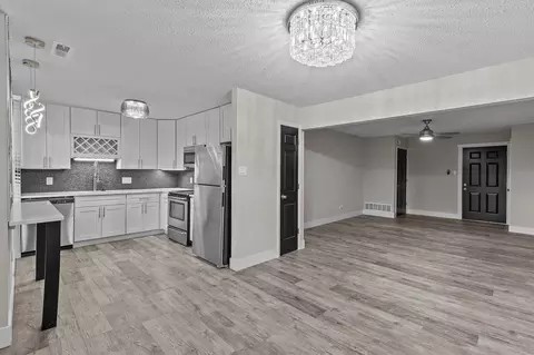 341 W Pacific Ave, Webster Groves, MO 63119