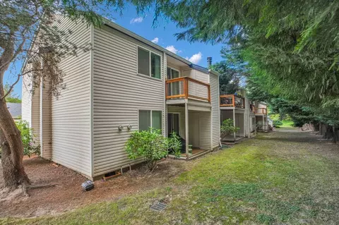 9405 SW Downing Dr, Beaverton, OR 97008