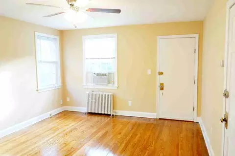 8107 Greenwood Ave, Takoma Park, MD 20912