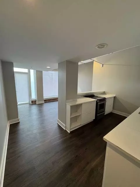 1748 N Hillside St, Wichita, KS 67214