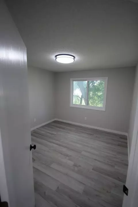 4534 4536 Douglas Ave #4532-4534, Des Moines, IA 50310 photo 5