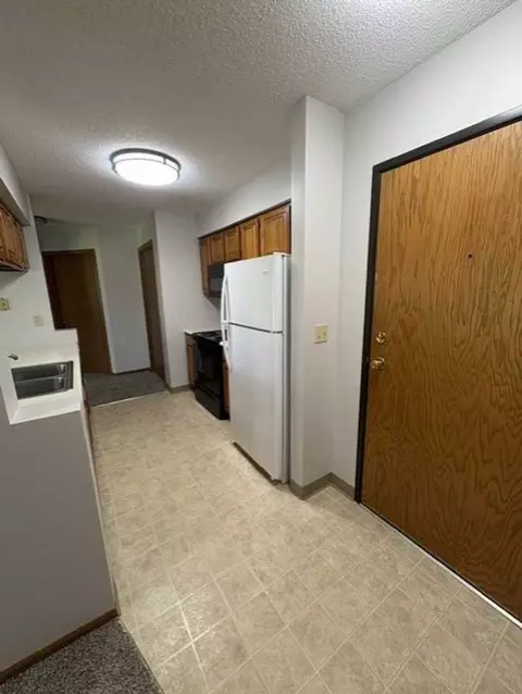 4534 4532 4534 4536 Douglas Ave, Des Moines, IA 50310 photo 3