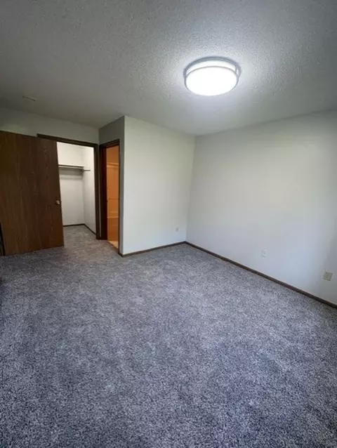 4534 4532 4534 4536 Douglas Ave, Des Moines, IA 50310 photo 6